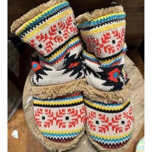 MUKLUKS-RED/MULT-GEOMETRIC-KNIT-FLEECE LINED-Hard Bottom SLIPPERS-SIZE-5-6